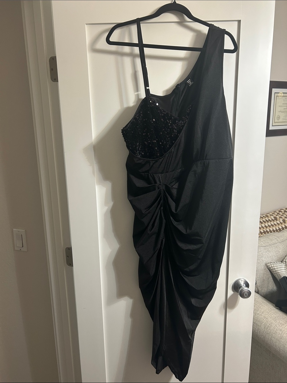 SHEIN Black One-Shoulder Sequin Bodice Ruched Dress